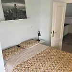 Ruim Aan Het Met 4 Slaapkamers Apartament *