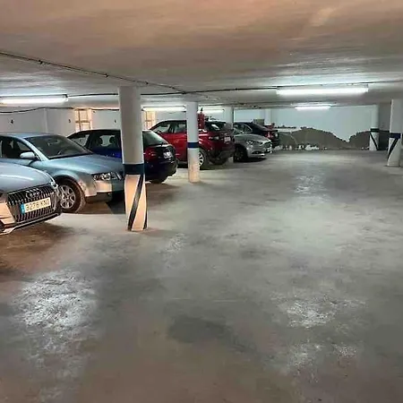 Lägenhet Ruim Aan Het Met 4 Slaapkamers Torrevieja