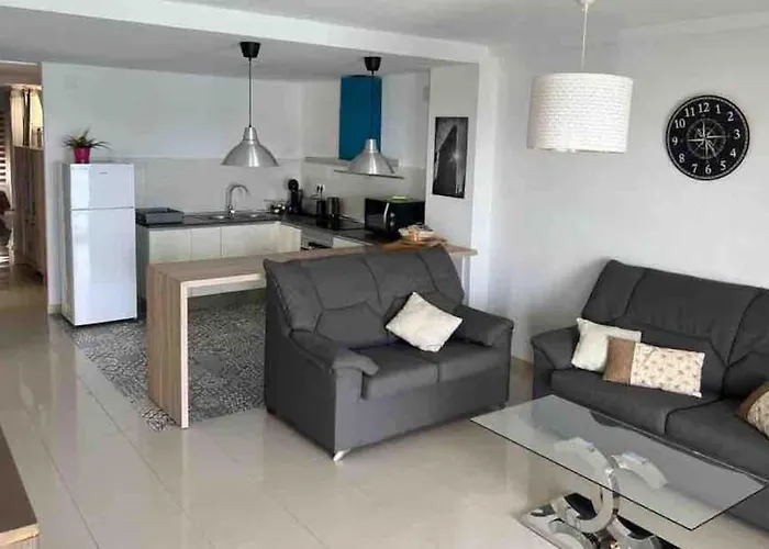 Ruim Aan Het Met 4 Slaapkamers Torrevieja