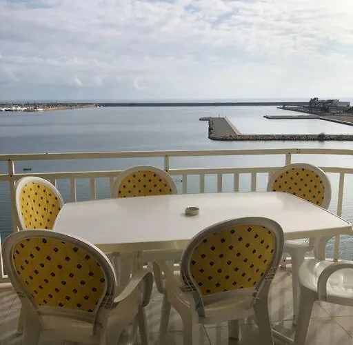 Ruim Aan Het Met 4 Slaapkamers Lägenhet Torrevieja