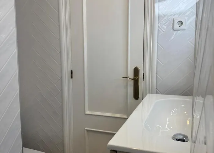 Lägenhet Ruim Aan Het Met 4 Slaapkamers