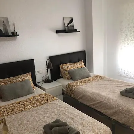 Apartamento Ruim Aan Het Met 4 Slaapkamers