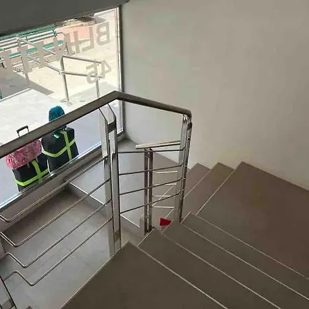 Ruim Aan Het Met 4 Slaapkamers Apartment Torrevieja