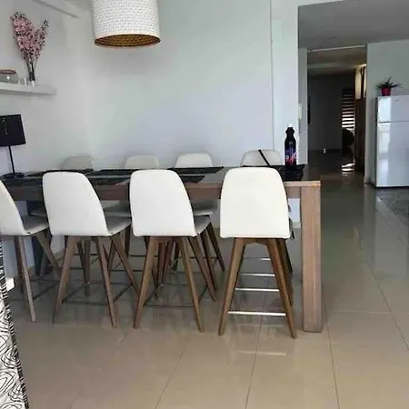 Ruim Aan Het Met 4 Slaapkamers Апартаменты *