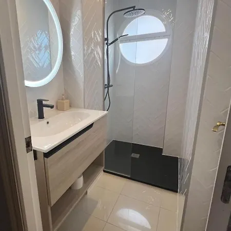 Апартаменты Ruim Aan Het Met 4 Slaapkamers