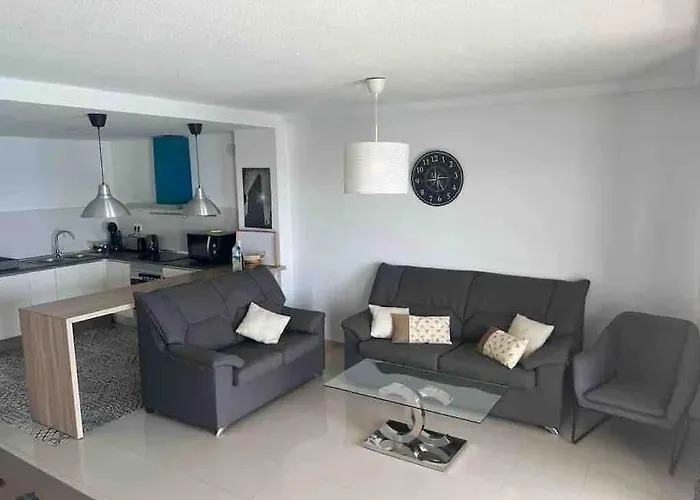 Ruim Aan Het Met 4 Slaapkamers Apartamento