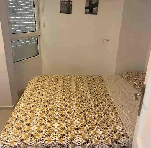 Ruim Aan Het Met 4 Slaapkamers Torrevieja