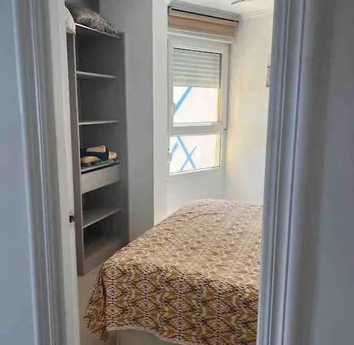 Ruim Aan Het Met 4 Slaapkamers *