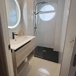 Διαμέρισμα Ruim Aan Het Met 4 Slaapkamers